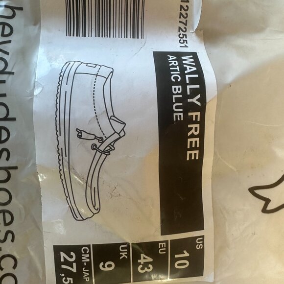 Hey Dude Men’s denim blue shoes size 10 - Picture 2 of 5